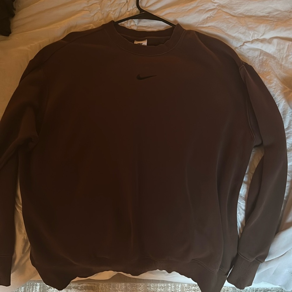 Brown Nike sweatshirt